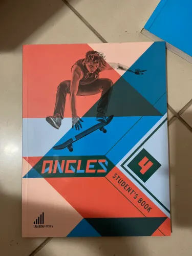 Livro de inglês students boom angles 4