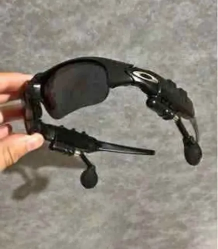 Óculos esportivos com fone bluetooth 