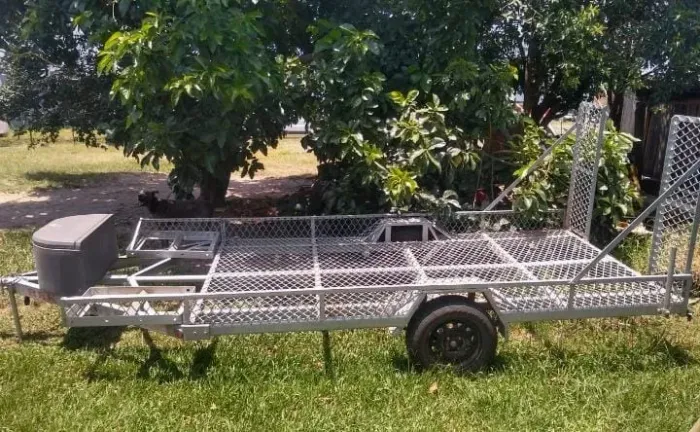 REBOQUE RODADO SIMPLES UM EIXO PARA 2 QUADRICICLOS OU UM UTV 