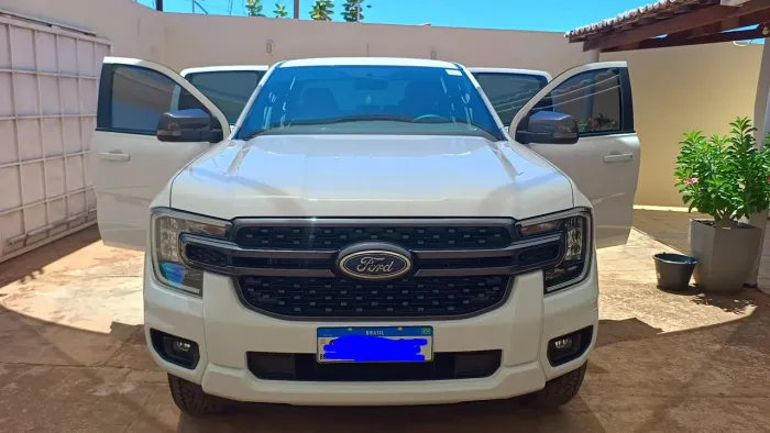 Ford Ranger Black 2.0 4X2 CD TB Diesel Aut. 2025