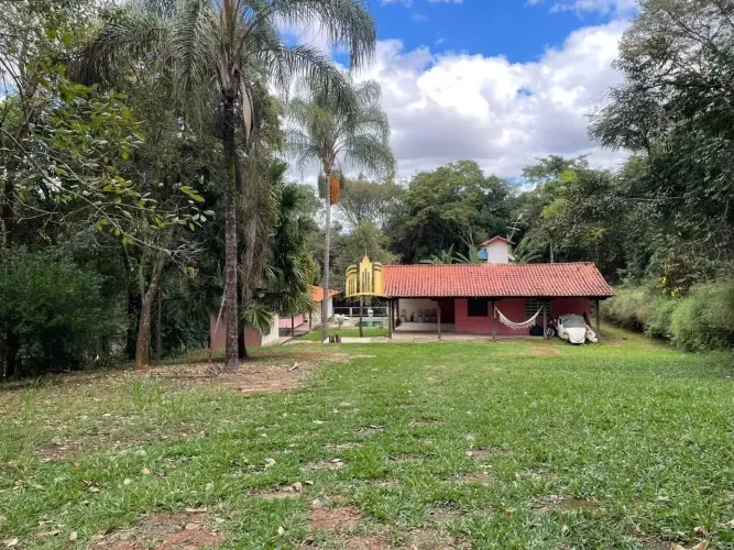 Lindo Sítio à Venda no Condomínio Nosso Rancho em Contagem - 5.500 m², R$ 670.000,00
