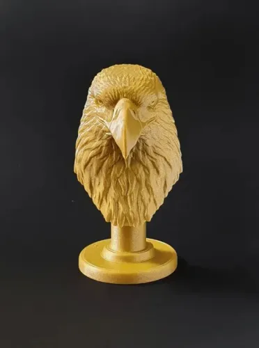 Busto de águia decorativa