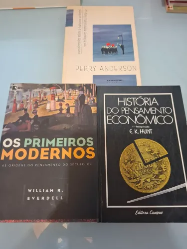 Livros de Filosofia e Economia - Perry Anderson, Everdell e Hunt
