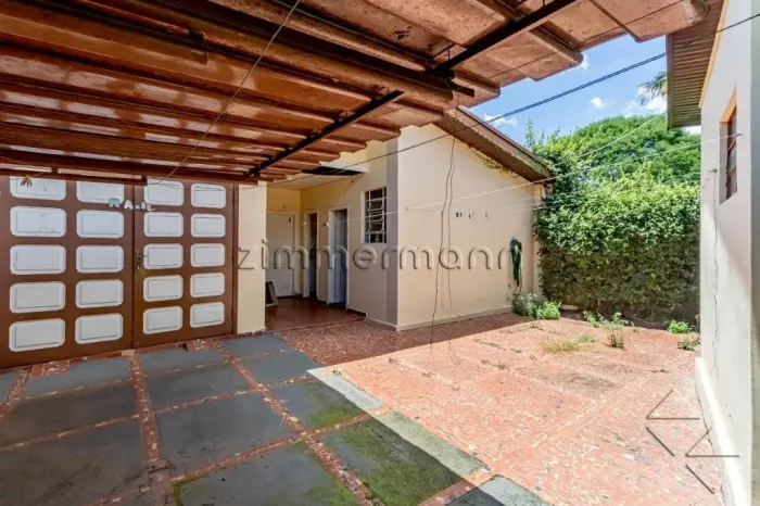 CASA TÉRREA ALTO DA LAPA 3 DORMITÓRIOS 10 VAGAS