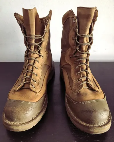 BOTA TÁTICA TODO-TERRENO DANNER USMC