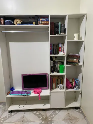 ARMÁRIO / GUARDA-ROUPA