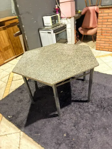 Mesa de mármore usada marcas de uso ((ENTREGO GRATIS))