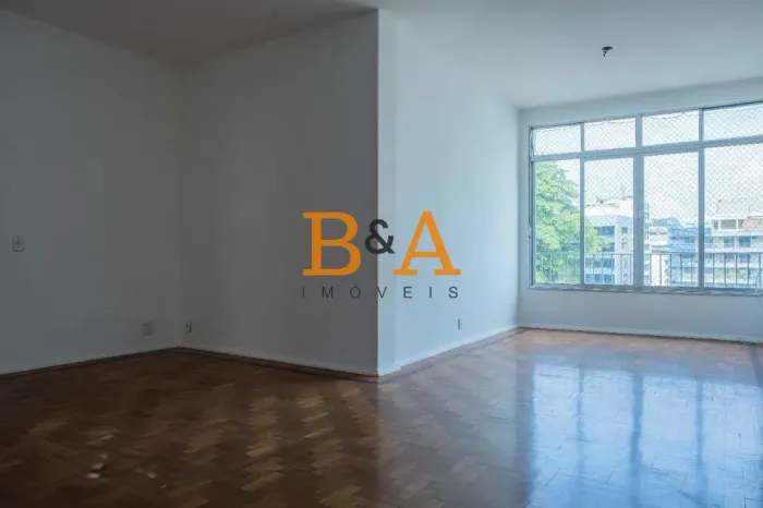Amplo Apartamento de 135 m² com 3 Quartos e Vaga no Flamengo