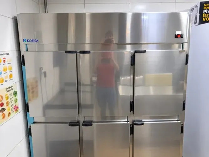 Geladeira Comercial/Mini Câmara Fria de 6 portas