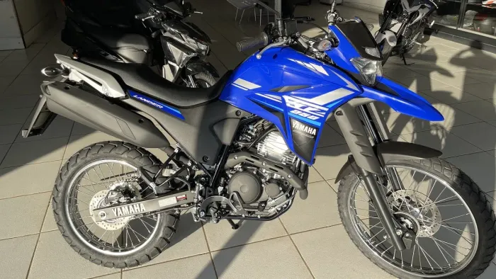 Moto Yamaha Lander 250
