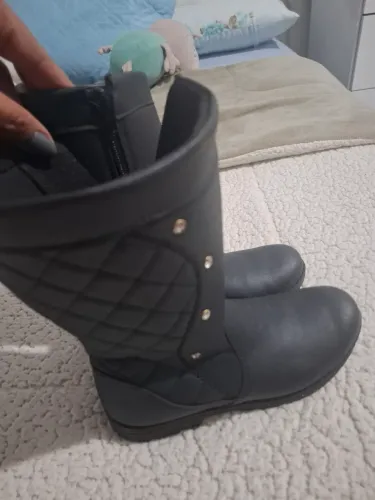 Vendo Bota Infantil