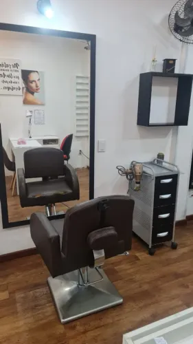 Cadeira de cabeleireiro + Espelho