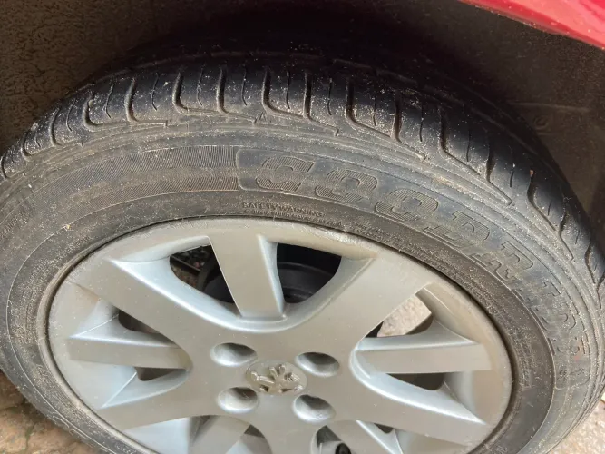 Troco aro 15 com pneus bons em aro 17