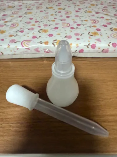 Aspirador nasal e conta gotas 