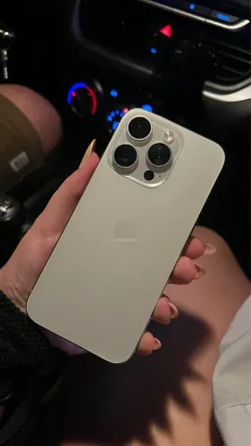 iPhone 15 pro branco 1TB