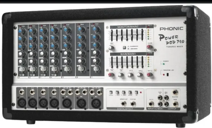 MESA DE SOM PHONIC AMPLIFICADA