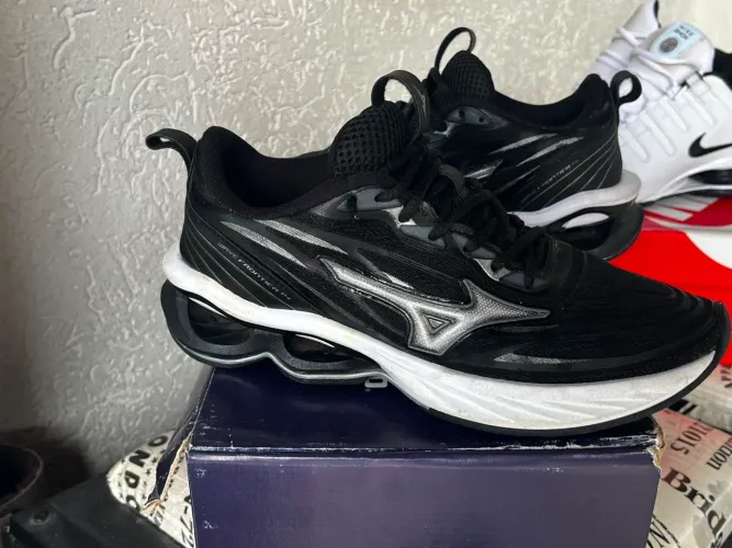 Vendo Tênis Semi novos!!!