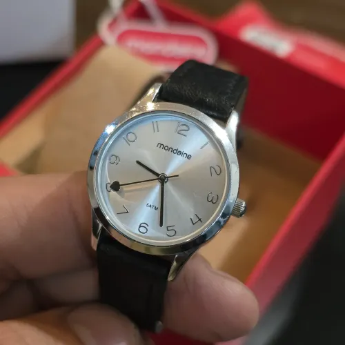 Relógio Feminino Mondaine Pulseira Couro Minimalista Prata Fullset c/ caixa, manual e tag