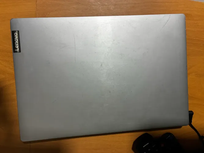 Lenovo Ideapad S145 Usado