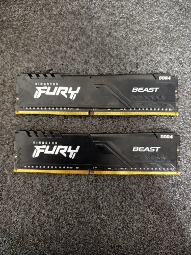 Memória RAM 32GB (2x16GB) Kingston Fury Beast 3200MHz CL16 Excelente Estado