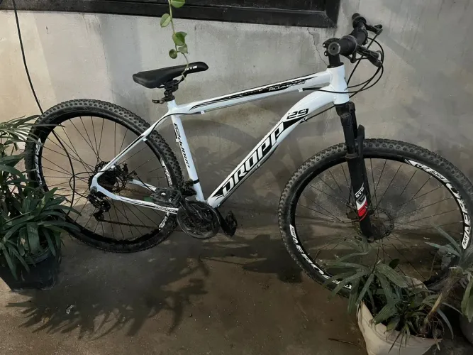 Bicicleta Aro 29 Dropp Aluminum Completa para Trilhas e Passeios
