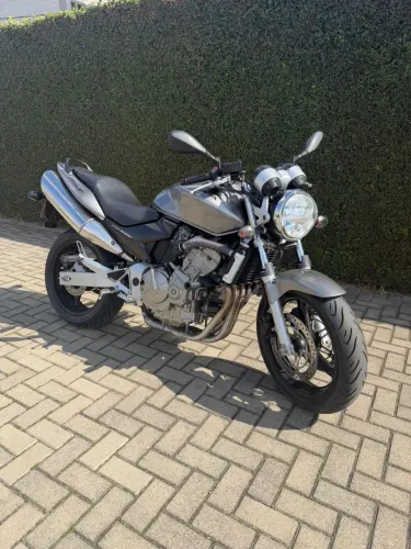 Honda CB 600,troco por moto de menor valor.