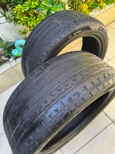 2 pneus da Kia Esporteg
