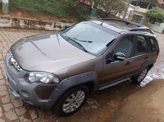 Fiat Palio Weekend Adventure Locker 1.8 Flex 2015