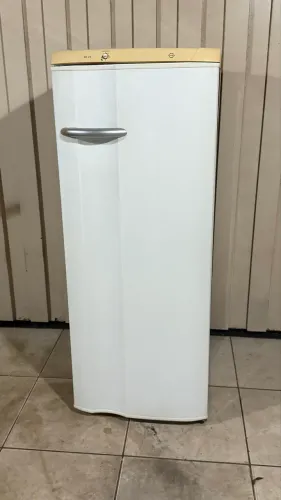 Geladeria Eletrolux ré 26 degelo seco!!! Impecável.