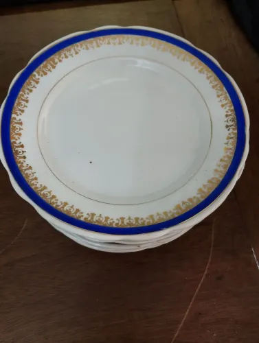 6 pratos de sobremesa de porcelana antiga