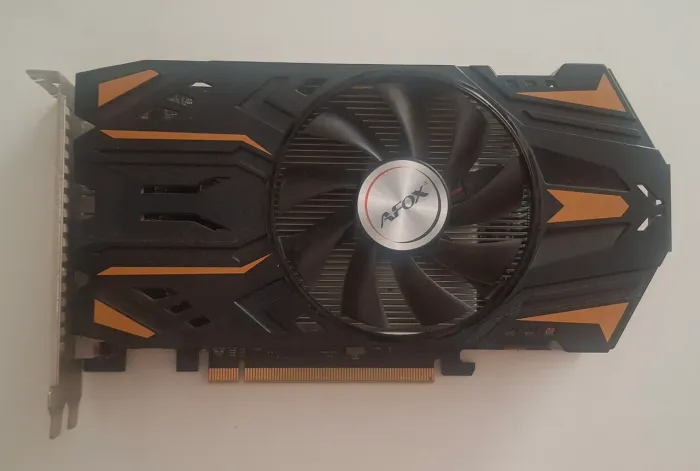 Placa De Vídeo Afox Amd Rx 550 4gb ( Defeito) (Usado)