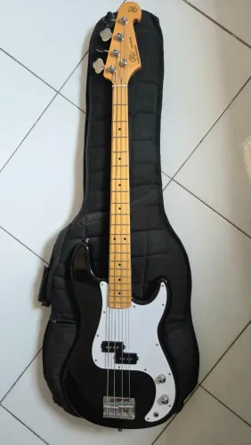 Baixo Sx Precision 4 cordas Black