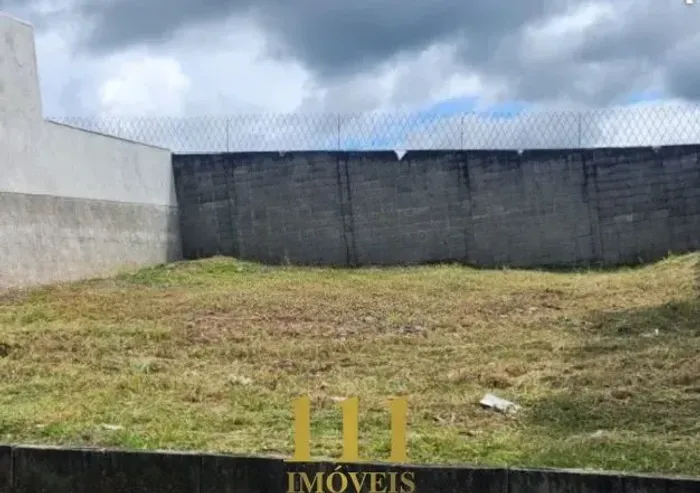Terreno no Condomínio Residencial Mantiqueira / 375m ²