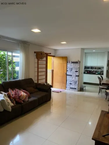 Excelente sobrado na Vila Oliveira, melhor bairro de Mogi das Cruzes.