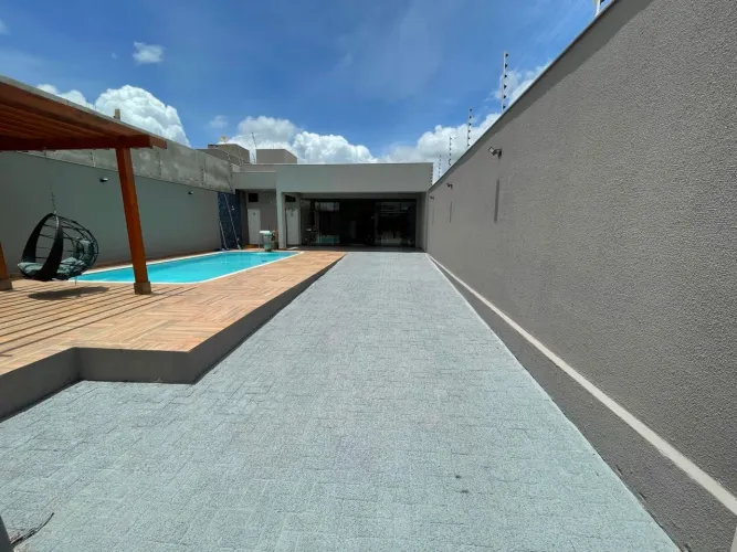 Casa no Parque Tauá com Piscina + Espaço Gourmet Amplo | Oportunidade