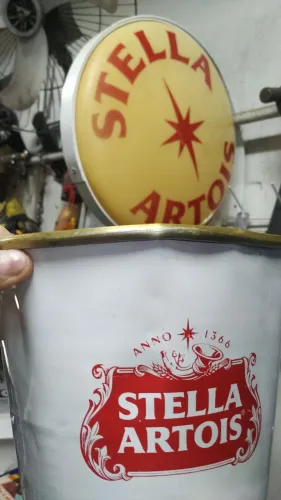 Luminoso 40 por 40 dos dois lados e balde ESTELLA não está funcionando é só tirar um arebi