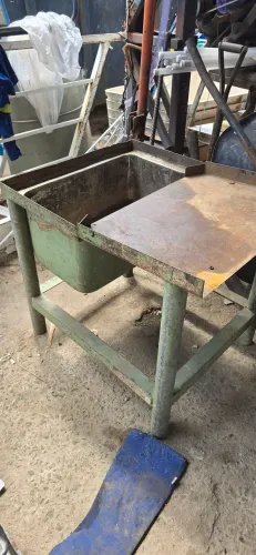 Tanque de lavar peças 