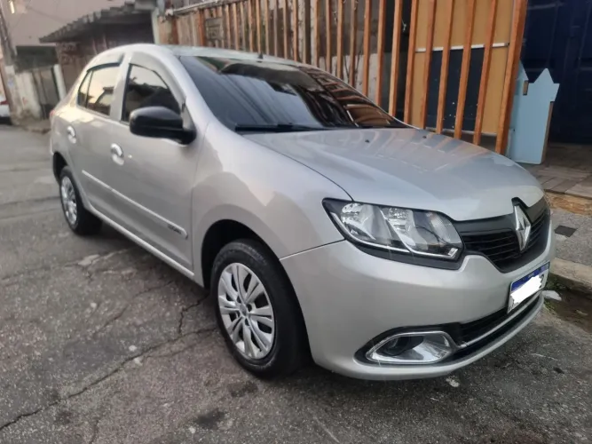 Renault Logan Authentique Hi-flex 1.0 16V 4P 2017