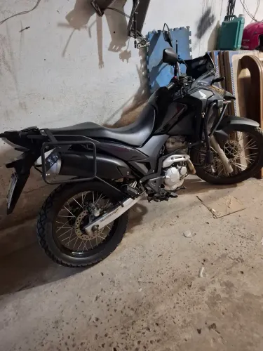 Xre 300 moto toda revisada, só pegar e ser feliz