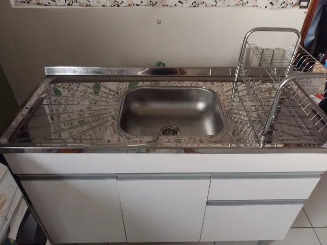 Gabinete de Cozinha 1,20m + Pia Inox + Escorredor Inox (Ótimo Estado!)