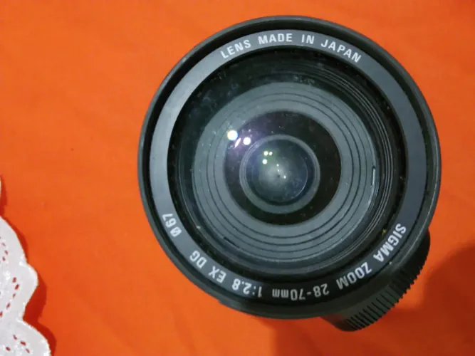 Vendo duas Lentes para câmera Nikon 