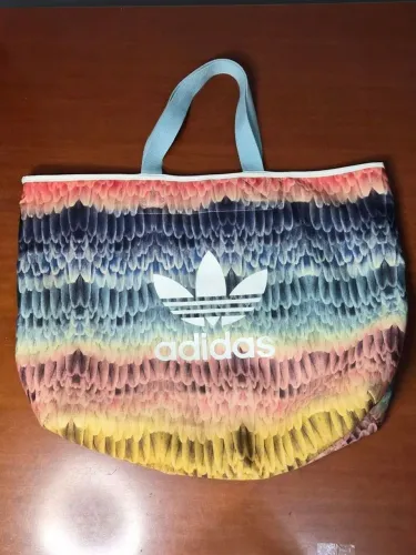 Bolsa adidas shopper penas coloridas farm
