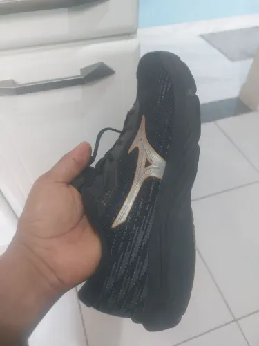 Tenis mizuno goya