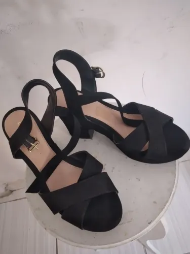 Sandália 38