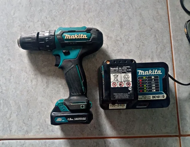 Vendo parafusadeira makita 12v