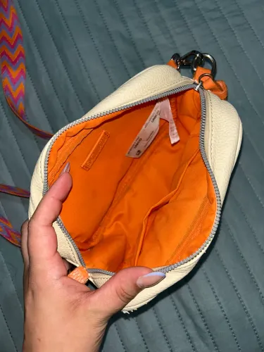 Bolsa com alça removível 