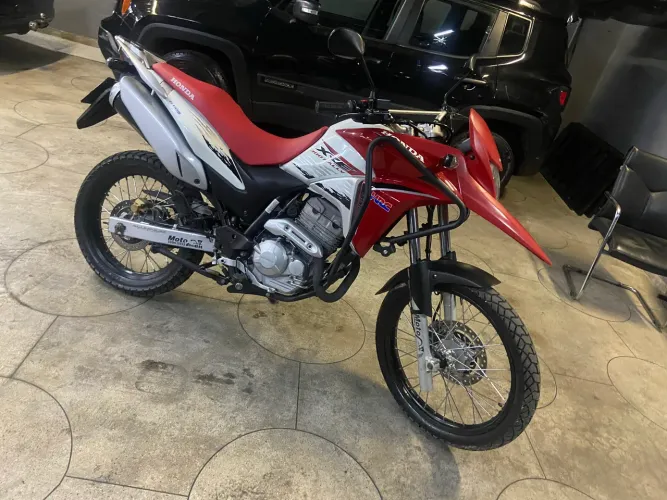 Moto xre 2014 linda sem detalhes nenhum motor zero
