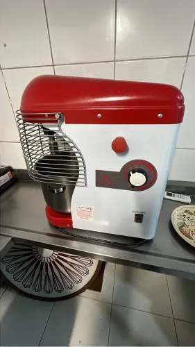 Vendo batedeira 5kg
