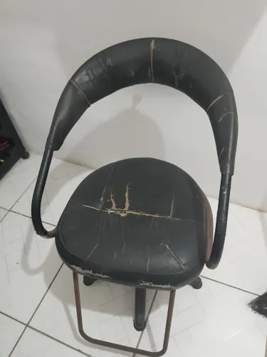 Cadeira de cabeleireiro usada