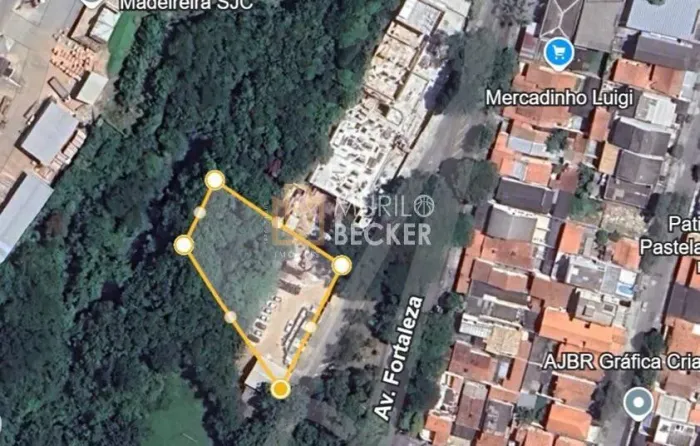 Área à venda 1906 m² no Bairro do Parque Industrial